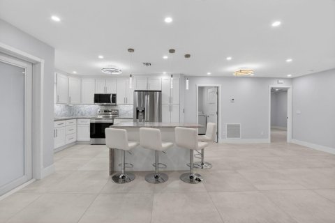 Townhouse in Delray Beach, Florida 2 bedrooms, 99.03 sq.m. № 2191175 - photo 6