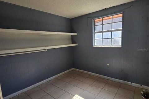 House in Sarasota, Florida 2 bedrooms, 145.67 sq.m. № 2400283 - photo 15