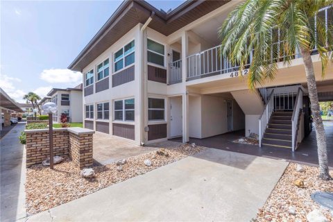 Condo in New Port Richey, Florida, 2 bedrooms № 2228386