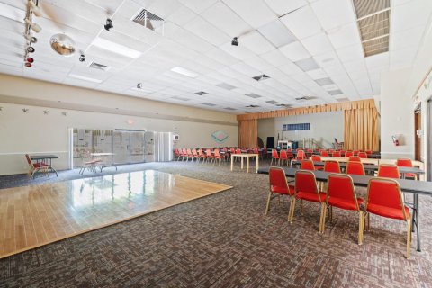 Condo in Tamarac, Florida, 2 bedrooms  № 1075857 - photo 1
