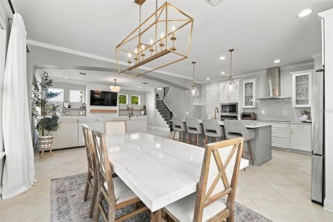 House in Orlando, Florida 4 bedrooms, 255.02 sq.m. № 2418674 - photo 19