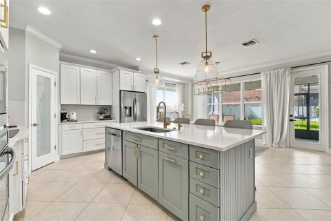 House in Orlando, Florida 4 bedrooms, 255.02 sq.m. № 2418674 - photo 14