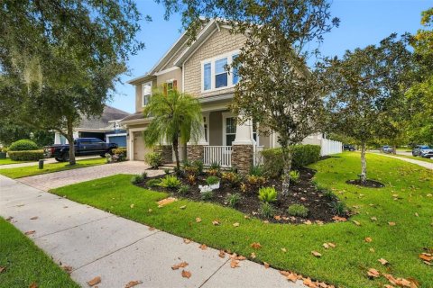 House in Orlando, Florida 4 bedrooms, 255.02 sq.m. № 2418674 - photo 2