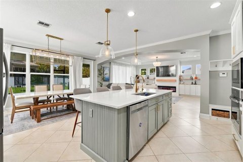 House in Orlando, Florida 4 bedrooms, 255.02 sq.m. № 2418674 - photo 15
