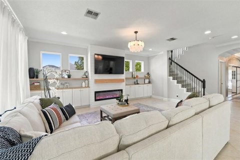 House in Orlando, Florida 4 bedrooms, 255.02 sq.m. № 2418674 - photo 9