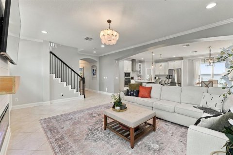 House in Orlando, Florida 4 bedrooms, 255.02 sq.m. № 2418674 - photo 11