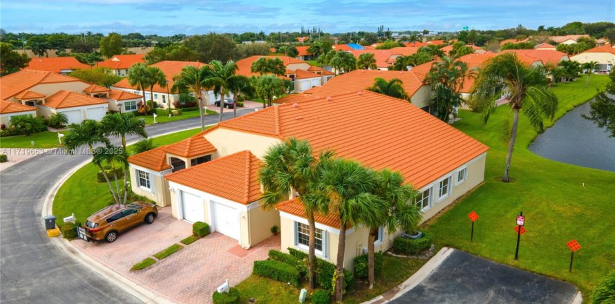 Villa ou maison à Delray Beach, Floride 2 chambres, 150.87 m2 № 1729453