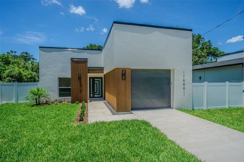 House in Tampa, Florida 3 bedrooms, 141.4 sq.m. № 2113730 - photo 2