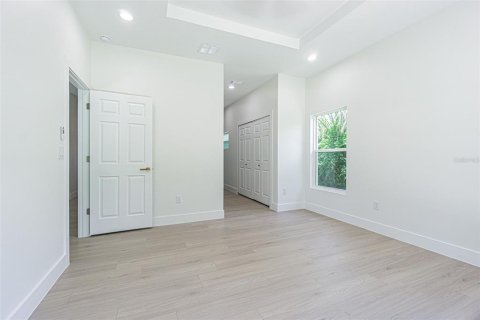 House in Tampa, Florida 3 bedrooms, 141.4 sq.m. № 2113730 - photo 21