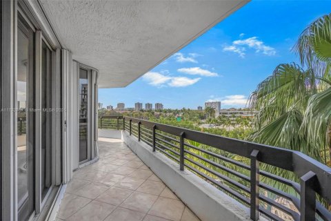 Copropriété à vendre à Aventura, Floride: 2 chambres, 128.21 m2 № 1705560 - photo 28