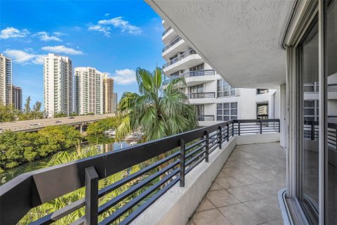 Copropriété à vendre à Aventura, Floride: 2 chambres, 128.21 m2 № 1705560 - photo 27