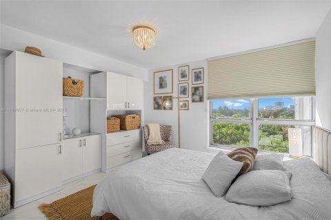 Copropriété à vendre à Aventura, Floride: 2 chambres, 128.21 m2 № 1705560 - photo 15