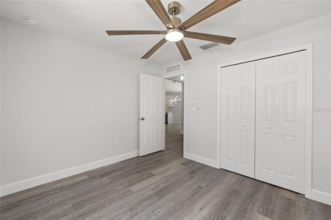 House in Ocala, Florida 3 bedrooms, 104.7 sq.m. № 1525810 - photo 6