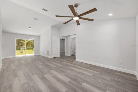 House in Ocala, Florida 3 bedrooms, 104.7 sq.m. № 1525810 - photo 19