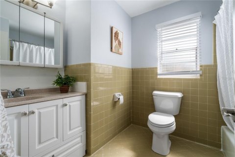 House in Gainesville, Florida 4 bedrooms, 193.61 sq.m. № 1771940 - photo 21