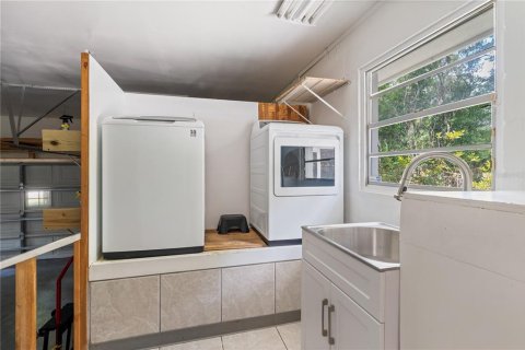 House in Gainesville, Florida 4 bedrooms, 193.61 sq.m. № 1771940 - photo 26