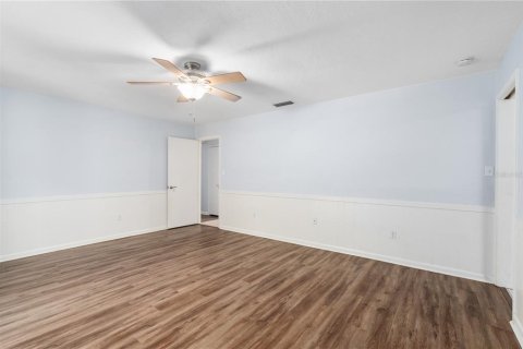 House in Gainesville, Florida 4 bedrooms, 193.61 sq.m. № 1771940 - photo 19