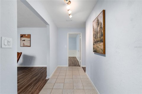 House in Gainesville, Florida 4 bedrooms, 193.61 sq.m. № 1771940 - photo 20