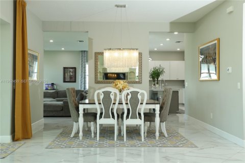 Купить виллу или дом в Уэстлейк, Флорида 5 спален, 381.83м2, № 2006674 - фото 18
