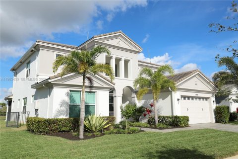 Купить виллу или дом в Уэстлейк, Флорида 5 спален, 381.83м2, № 2006674 - фото 2