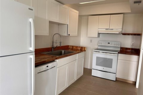 Condominio en venta en Clearwater, Florida, 2 habitaciones, 51.1 m2 № 1806863 - foto 28