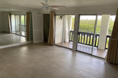 Condominio en venta en Clearwater, Florida, 2 habitaciones, 51.1 m2 № 1806863 - foto 3