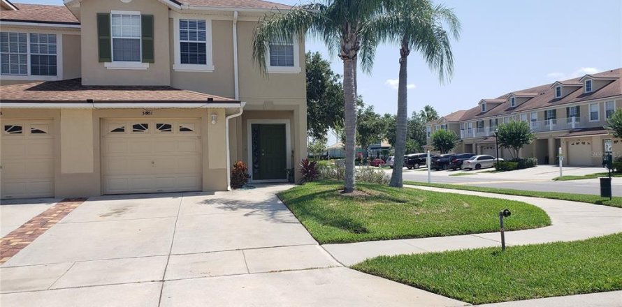 Adosado en Kissimmee, Florida 3 dormitorios, 193.79 m2 № 1736757