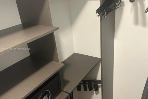 Copropriété à vendre à Miami, Floride: 40.78 m2 № 1992579 - photo 12