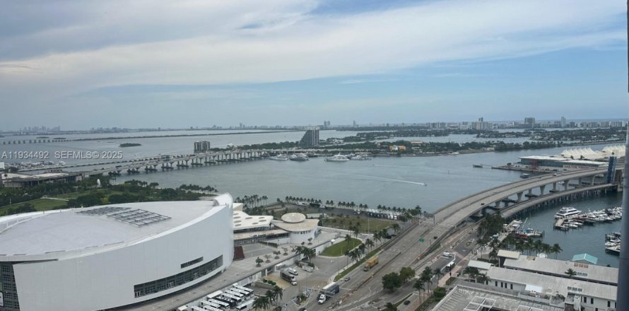 Studio à Condo à Miami, Floride  № 1992579
