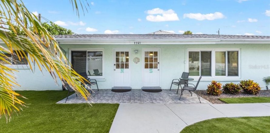 Propiedad comercial en Sarasota, Florida 4 dormitorios, 129.32 m2 № 1877210