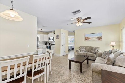 Propiedad comercial en venta en Sarasota, Florida, 4 dormitorios, 129.32 m2 № 1877210 - foto 28