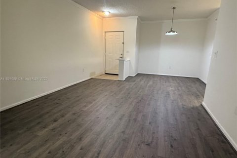 Condominio en alquiler en Sunny Isles Beach, Florida, 1 dormitorio, 62.52 m2 № 1952163 - foto 3