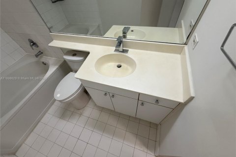 Condominio en alquiler en Sunny Isles Beach, Florida, 1 dormitorio, 62.52 m2 № 1952163 - foto 18