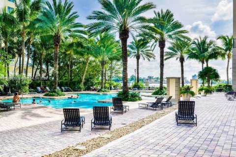 Condominio en alquiler en Sunny Isles Beach, Florida, 1 dormitorio, 62.52 m2 № 1952163 - foto 29