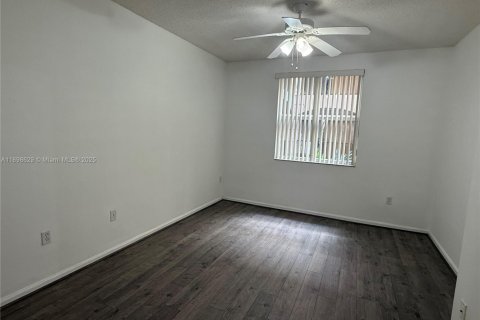 Condominio en alquiler en Sunny Isles Beach, Florida, 1 dormitorio, 62.52 m2 № 1952163 - foto 10