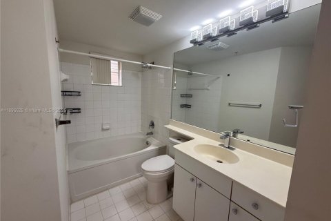 Condominio en alquiler en Sunny Isles Beach, Florida, 1 dormitorio, 62.52 m2 № 1952163 - foto 17