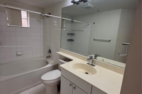 Condominio en alquiler en Sunny Isles Beach, Florida, 1 dormitorio, 62.52 m2 № 1952163 - foto 19