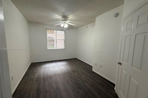 Condominio en alquiler en Sunny Isles Beach, Florida, 1 dormitorio, 62.52 m2 № 1952163 - foto 15