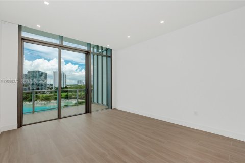 Condo in North Miami, Florida, 1 bedroom № 2399965 - photo 6
