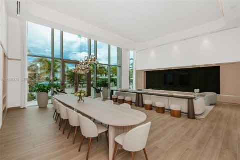 Condo in North Miami, Florida, 1 bedroom № 2399965 - photo 29