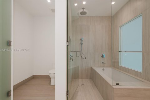 Condo in North Miami, Florida, 1 bedroom № 2399965 - photo 20