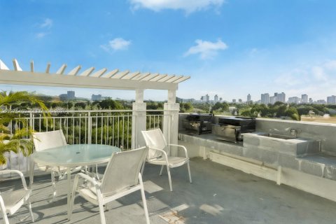 Condominio en venta en Miami, Florida, 2 dormitorios, 73.76 m2 № 2032273 - foto 2