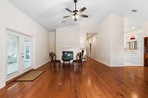 House in High Springs, Florida 5 bedrooms, 405.61 sq.m. № 1663068 - photo 30