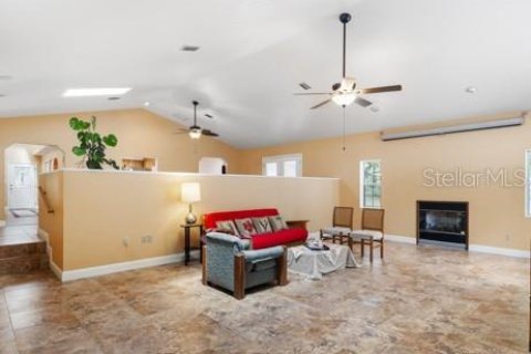 House in High Springs, Florida 5 bedrooms, 405.61 sq.m. № 1663068 - photo 15