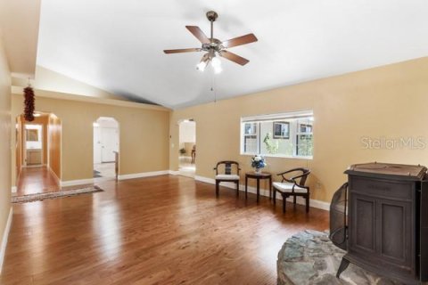 House in High Springs, Florida 5 bedrooms, 405.61 sq.m. № 1663068 - photo 7
