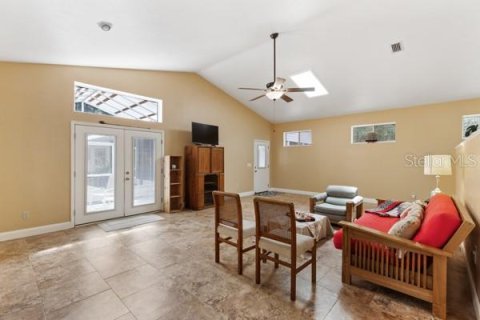 House in High Springs, Florida 5 bedrooms, 405.61 sq.m. № 1663068 - photo 17