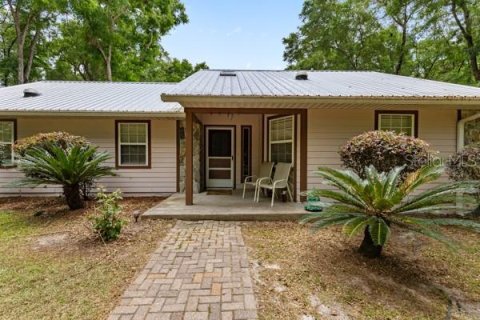 House in High Springs, Florida 5 bedrooms, 405.61 sq.m. № 1663068 - photo 2