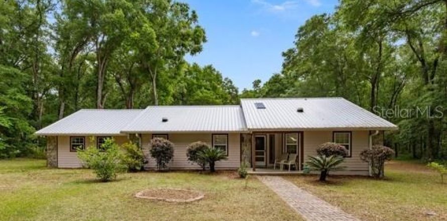 House in High Springs, Florida 5 bedrooms, 405.61 sq.m. № 1663068