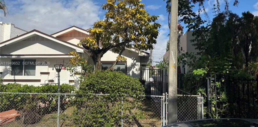 Дом в Майами, Флорида 2 спальни, 64.29м2 № 2005251