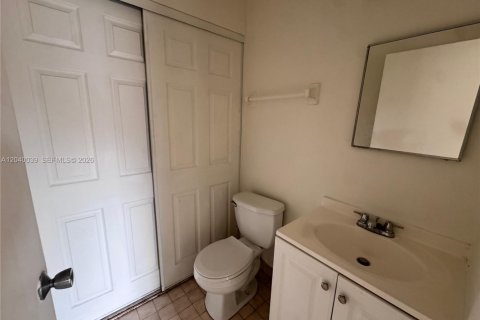 Villa ou maison à louer à Lauderhill, Floride: 2 chambres, 80.64 m2 № 2086176 - photo 6